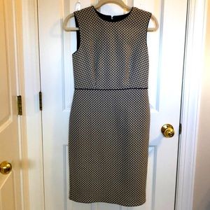Ann Taylor dress sz 6P navy and beige jacquard
